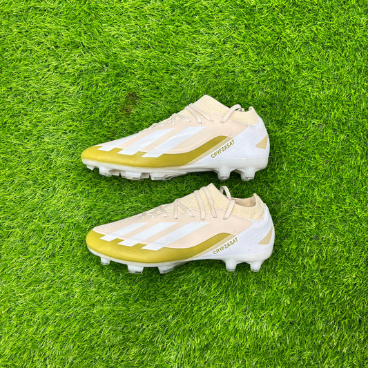 Football Studs – GOLDEN/WHITE